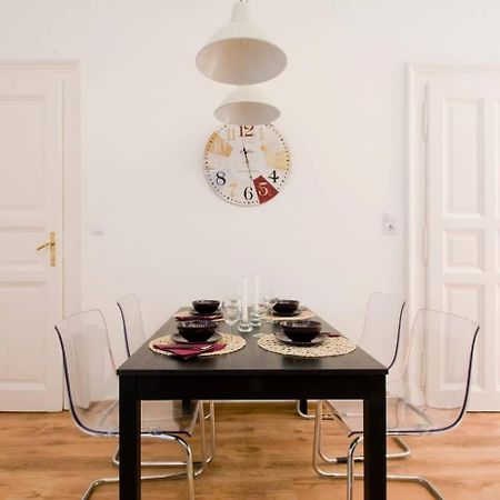 Downtown Rising Sun 104 Sq.M Apartment Budapest Exterior photo